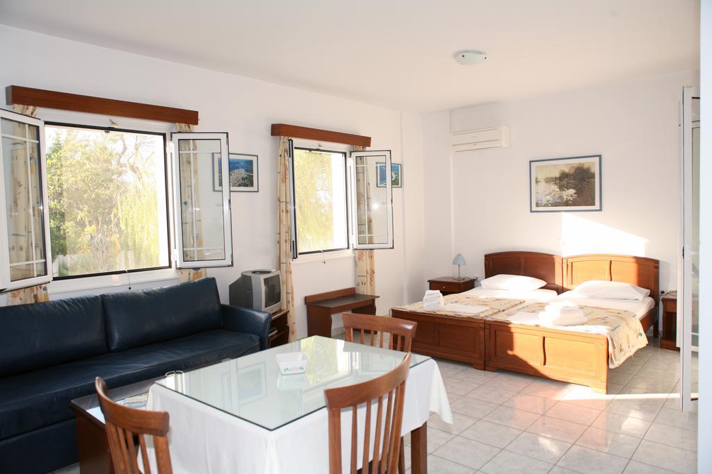 Iliaktida Studio-Villas Frínion Zimmer foto