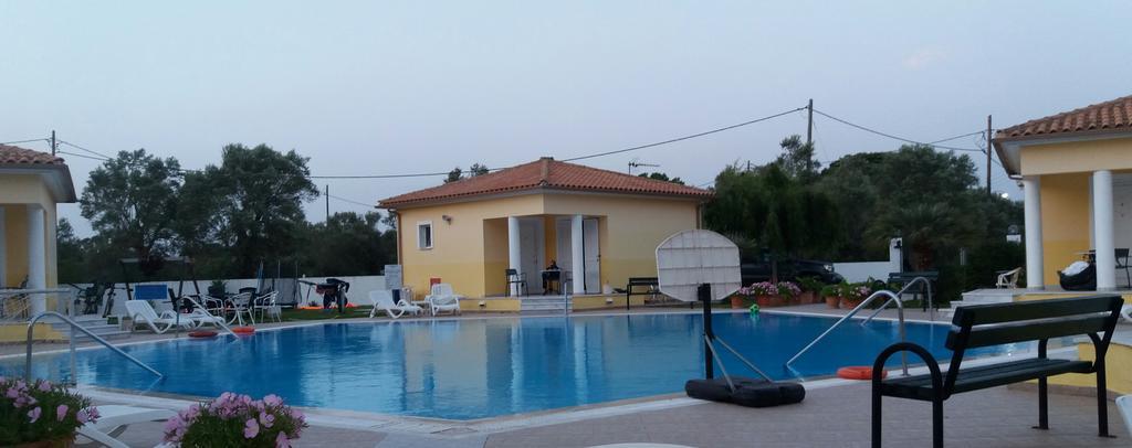 Iliaktida Studio-Villas Frínion Exterior foto